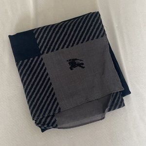 NWT Burberry Handkerchief / Petite scarf